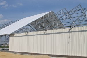 thực hiện công việc cải tạo nhà xưởng tại khu công nghiệp Bình Dương