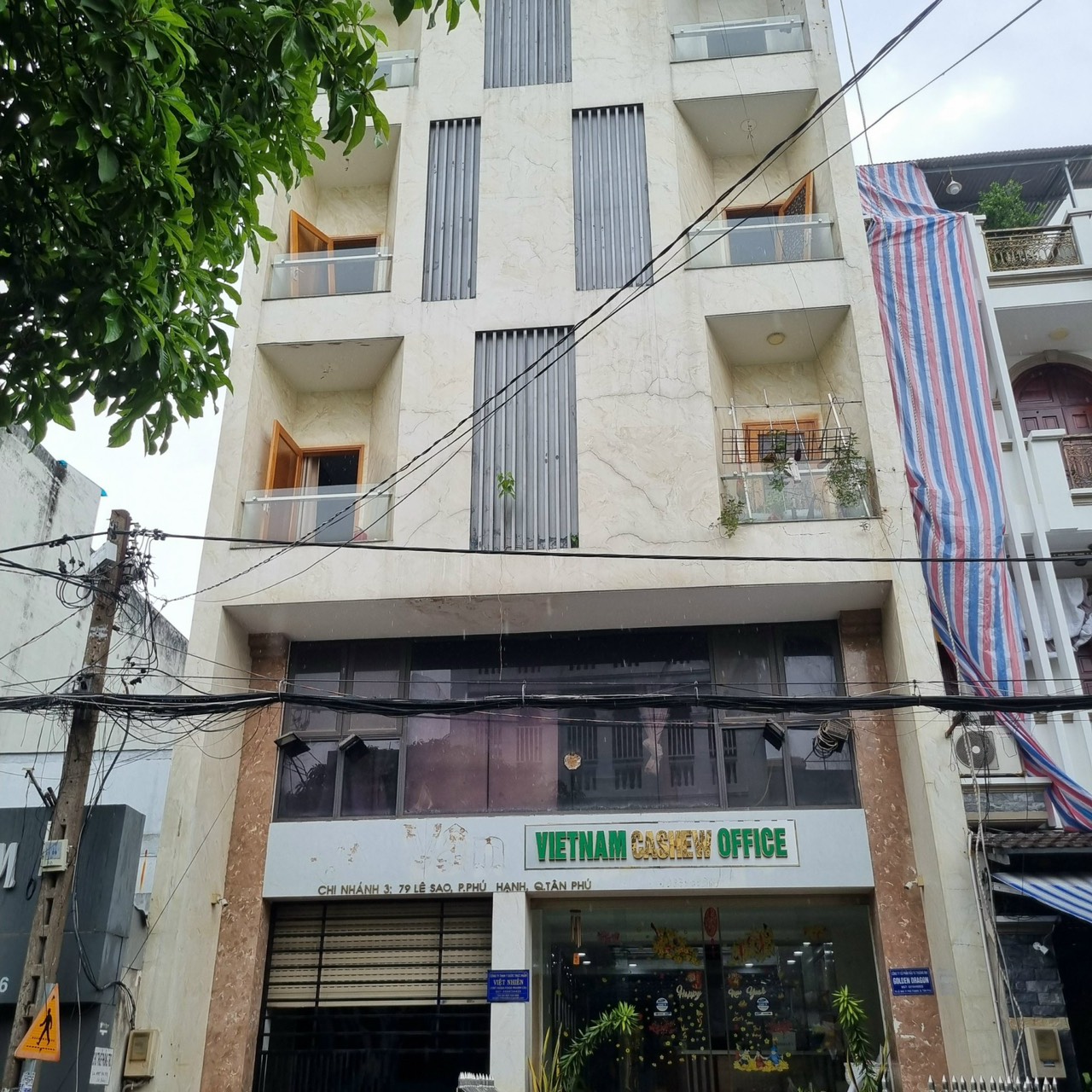 Vì Sao Cần Đơn Vị Sơn Nhà Xưởng KCN Thới Hòa?